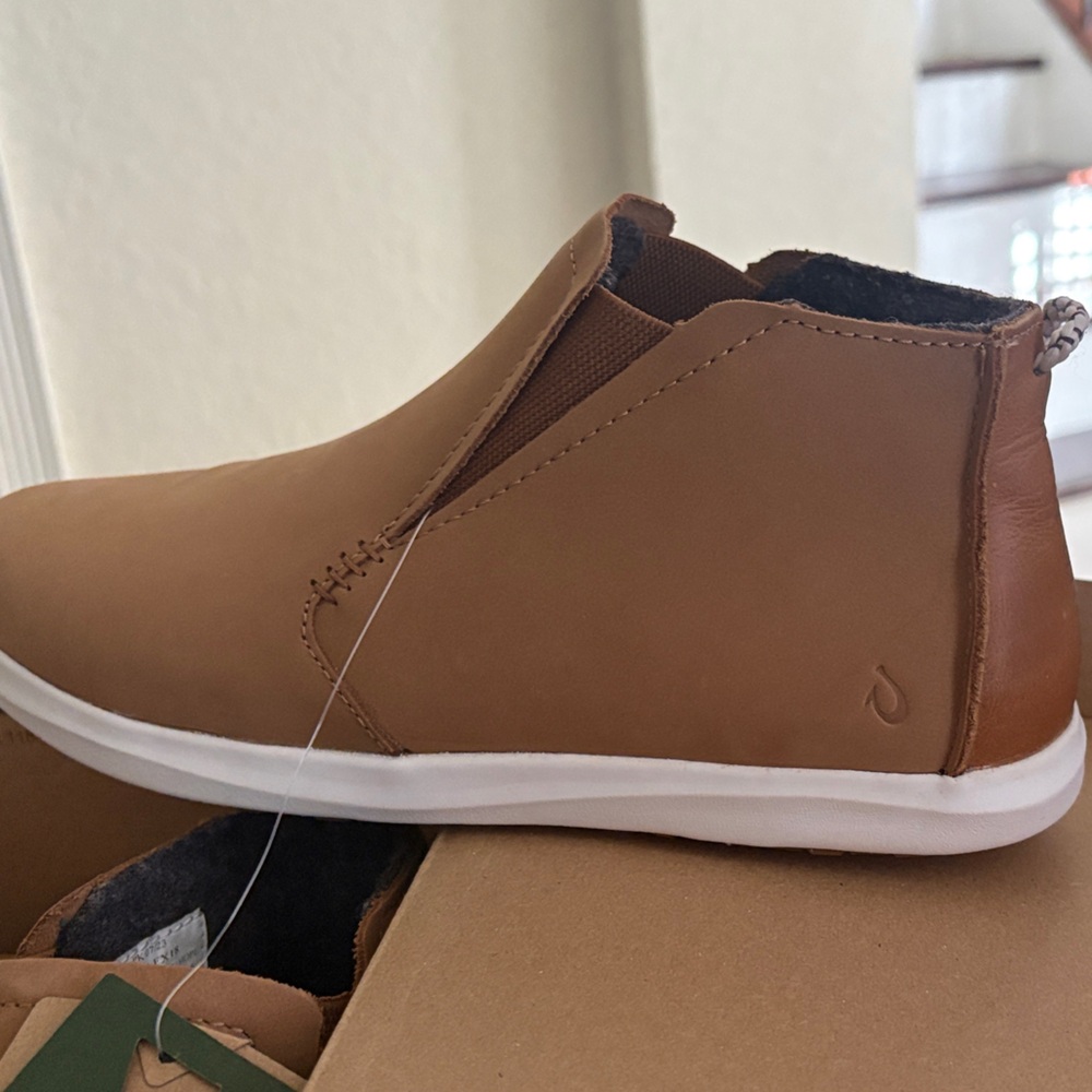 OluKai Women's Hawaiian Manu Hope Sneakers - Off White - Picture 2 of 3